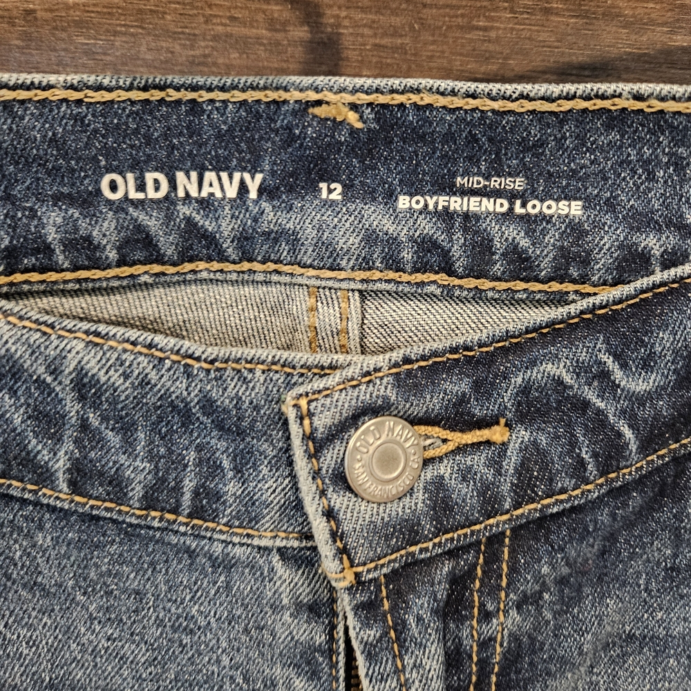 Old Navy Mid-Rise Boyfriend Loose Jeans
